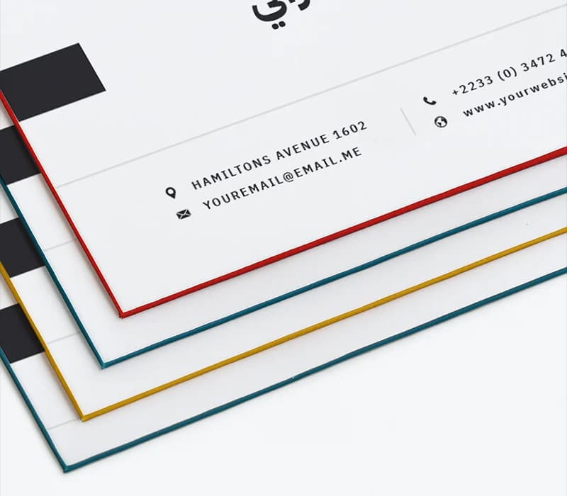 بطاقة تعريفية "بزنس كارد" بحواف ملونة