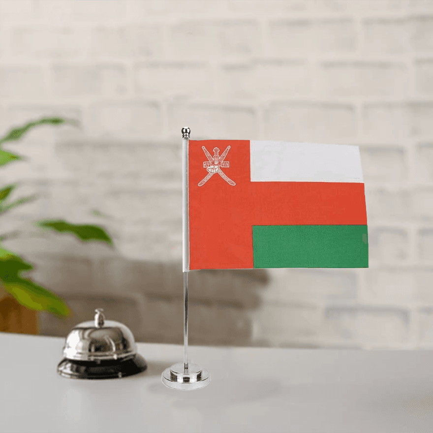 حامل علم بقاعدة فضية وعمود معدني - 3